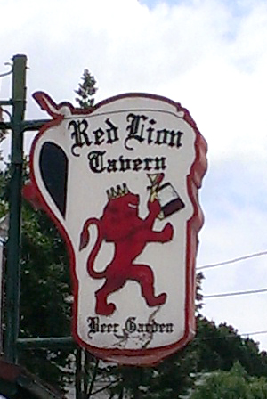 red lion sign