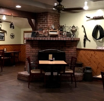 Rib Ranch y fireplace room1